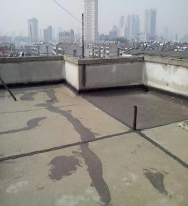 绥芬河漏水维修 楼顶漏水是什么原因，楼顶漏水维修方法是什么?